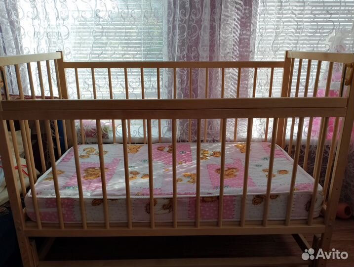 Детская кроватка