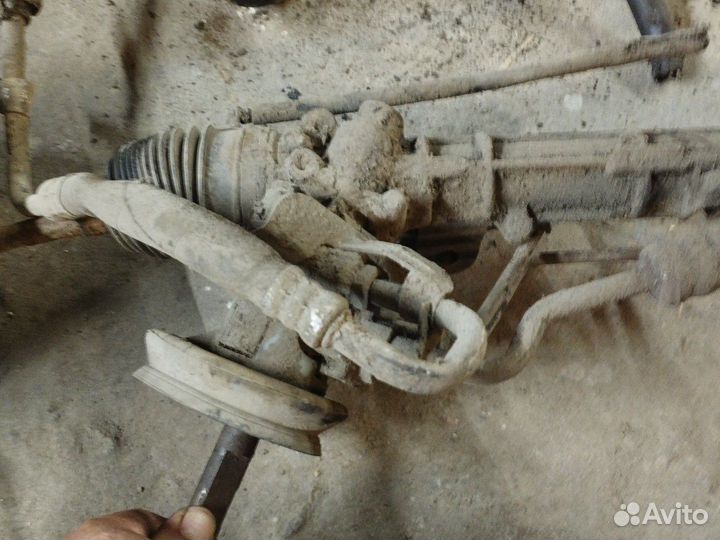 Рулевая рейка на LADA largus с гур