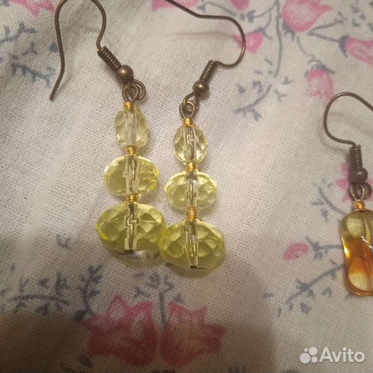 Серьги урановое стекло