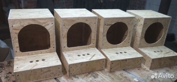 Гнездо для кур с яйцосборником