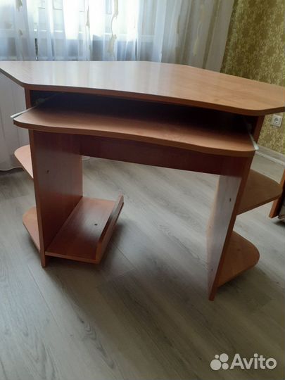Компьютерный стол