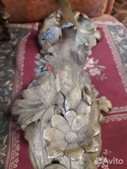 Старые подсвечники с дворца