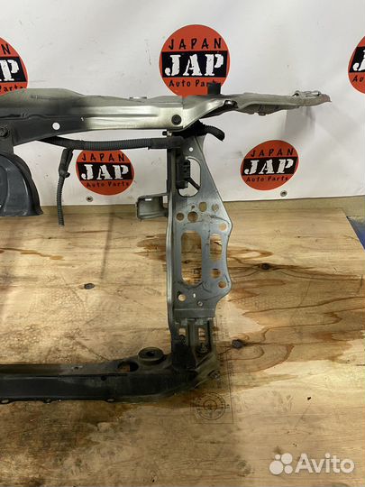 Панель радиаторов передняя телевизор Lexus GS 3