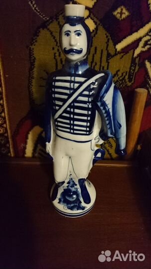 Штоф-гусар.Гжель