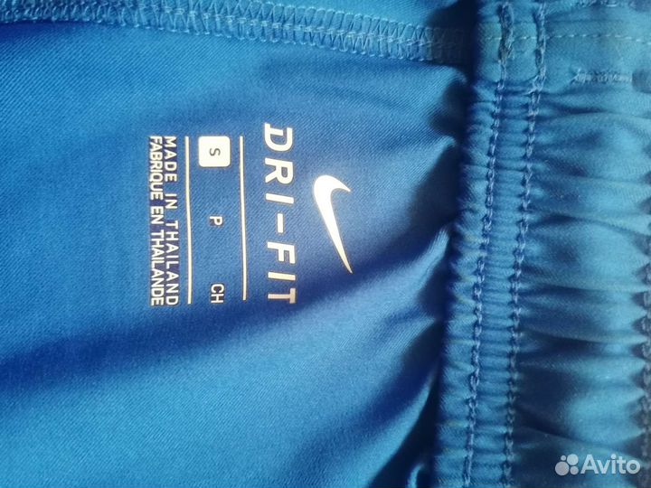 Футбольные майки, шорты, гетры, щитки