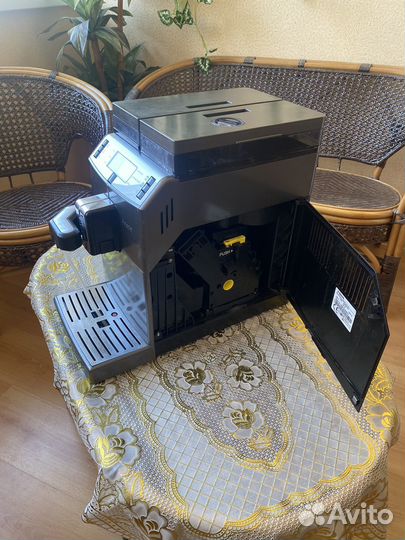 Кофемашина Saeco Lirika