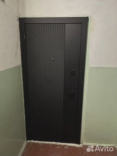 Дверь входная металлическая