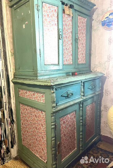 Сервант старинный