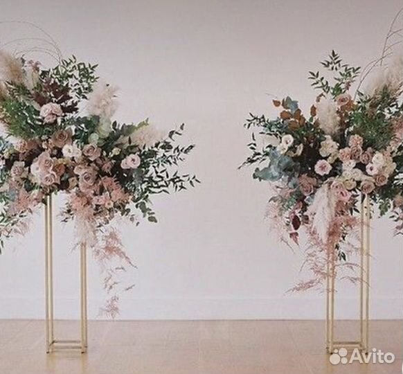 Аренда стойки для цветов