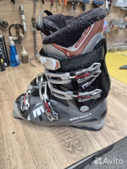 Горнолыжные ботинки