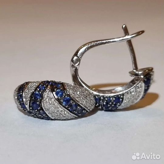Золотые серьги с бриллиантами и сапфирами