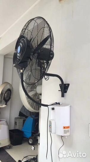 Вентилятор с распылением воды подвесной с д/у