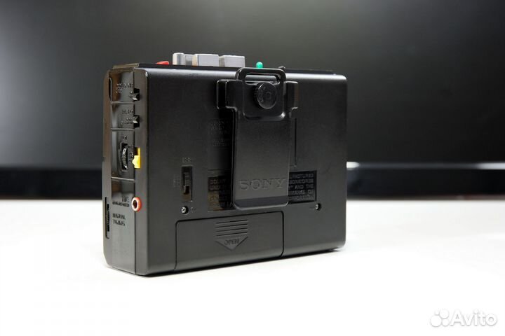 Кассетный плеер Sony Walkman WM-AF67/BF67