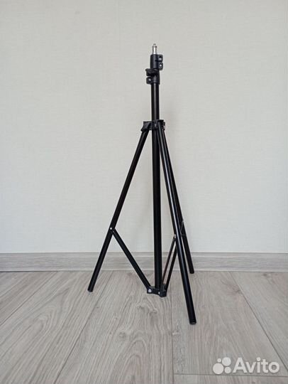 Штатив тренога