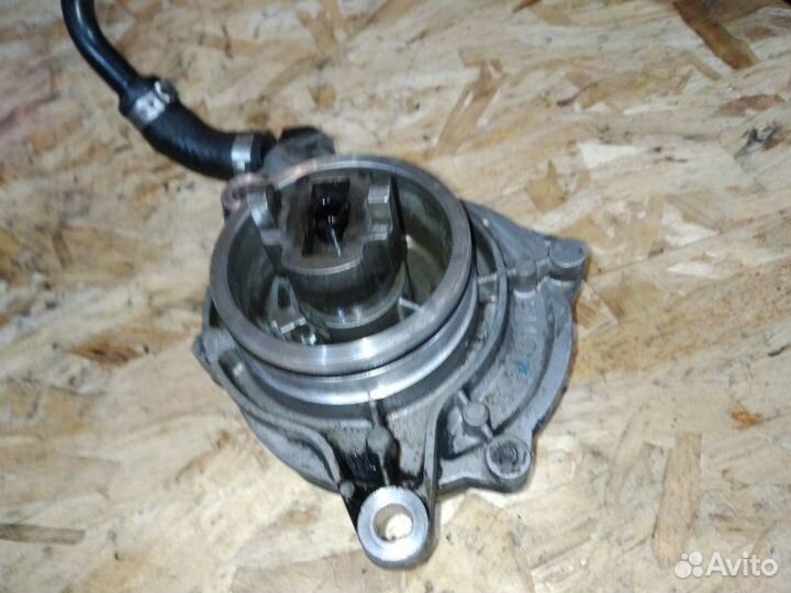 Вакуумный насос Bmw 330D E92 M57N2