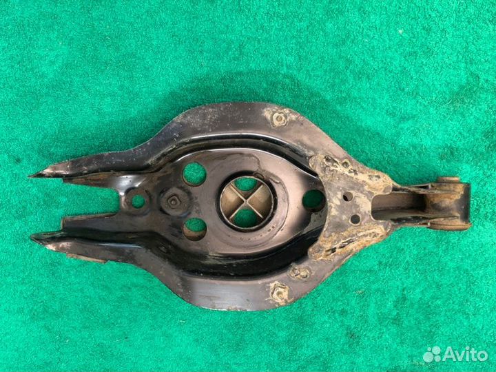 Рычаг задний нижний правый Lexus Gs 4 (12-17) L10