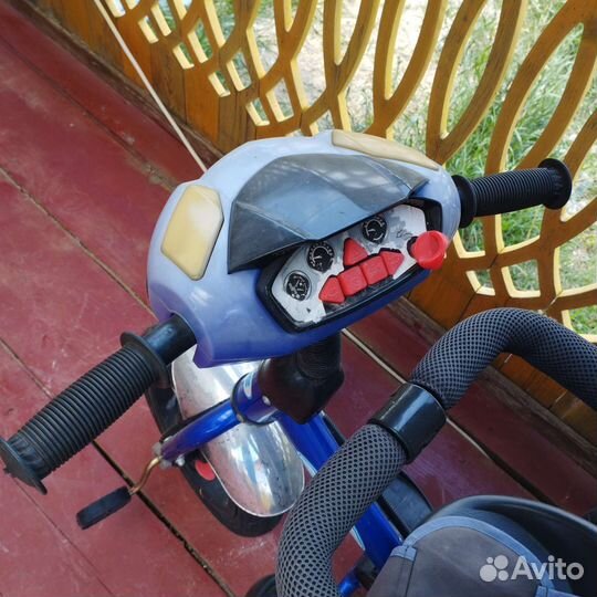 Трехколесный велосипед с родительской ручкой