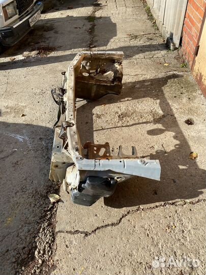 Рамка радиатора, телевизор Toyota vista sv30