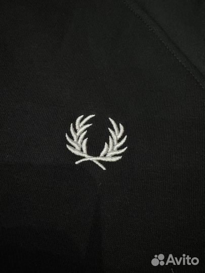 3ипка Fred Perry