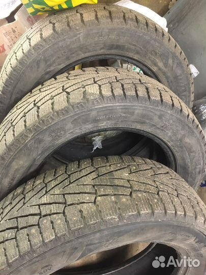 Nexen Winguard WinSpike SUV 225/60 R17