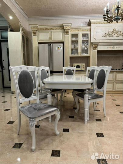 Комплект стол и стулья. В наличии