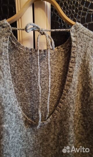 Кофта. Свитер. Вырез на спине. 46-50