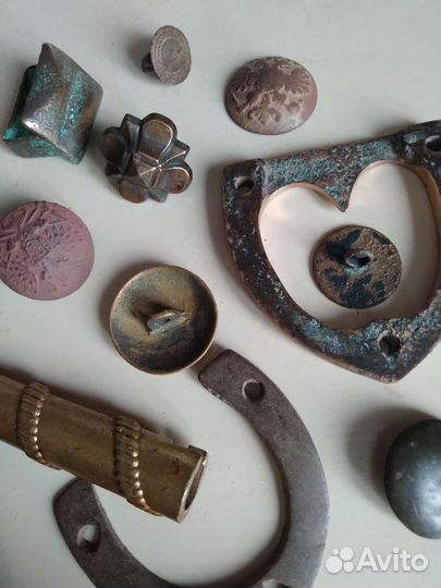 Цепочки замочки ручки пряжки копанина