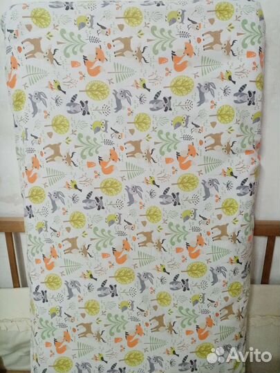 Детская кроватка с продольным маятником