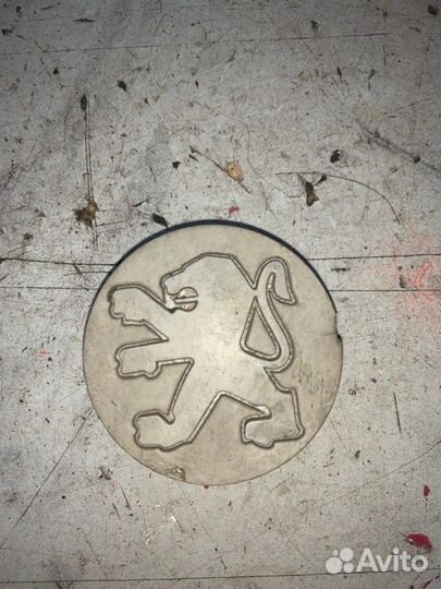 Колпачок ступицы Peugeot 206