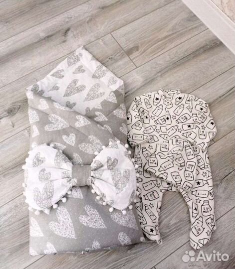 Комплект на выписку весна -лето новый