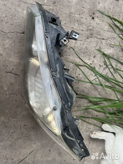 Продам фару honda civic 4d
