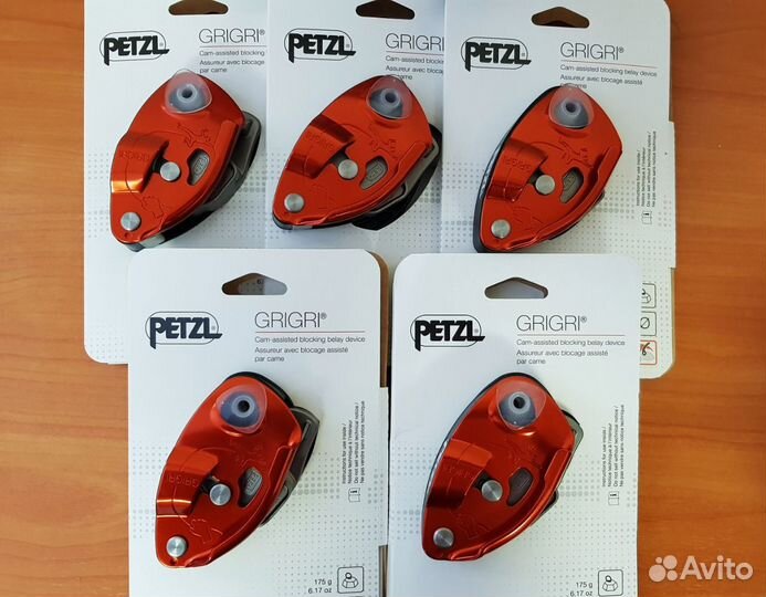 Страховочно-спусковое устройство Gri-gri Petzl