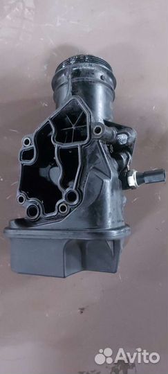 Корпус масляного фильтра на Volkswagen Passat B6