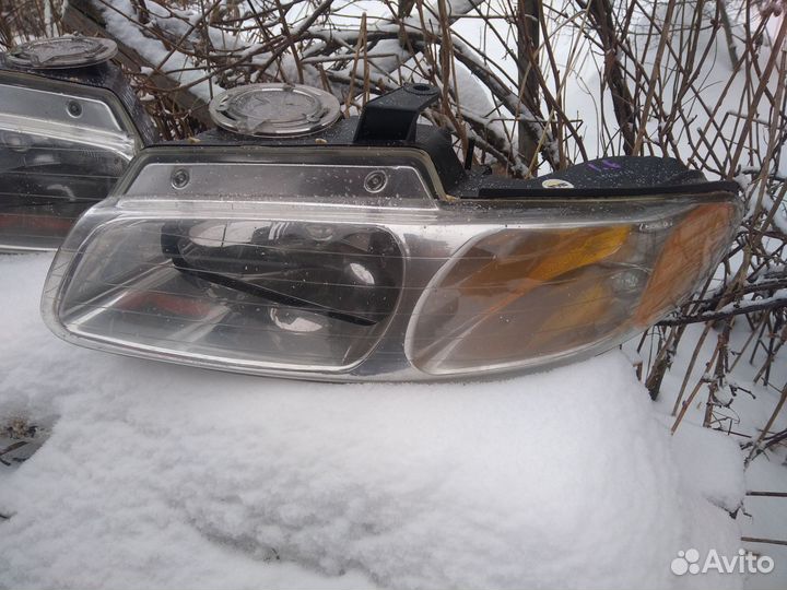 Фары на chrysler voyager 3