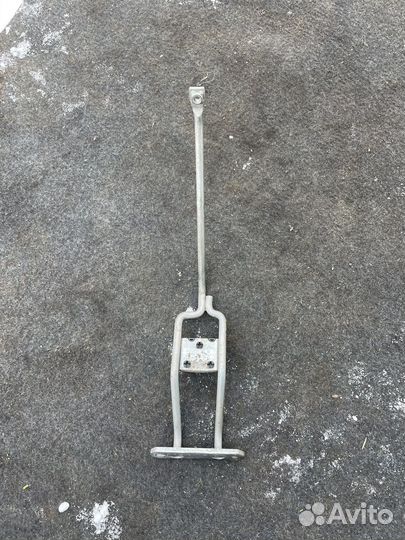 Кронштейн замка капота бмв 3 Е90