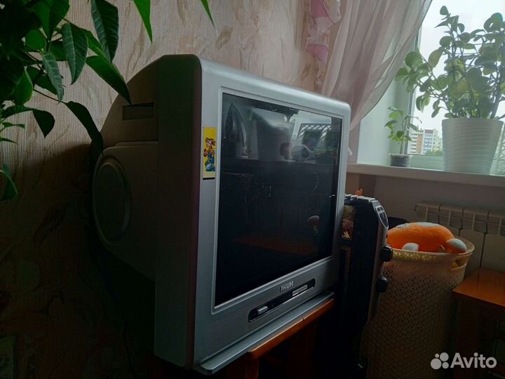 Телевизор на запчасти