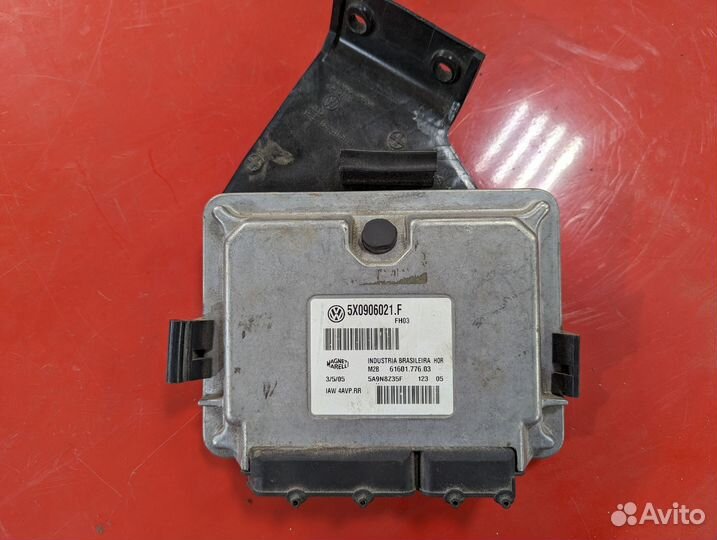 Блок управления двигателем Volkswagen Pointer 1.8
