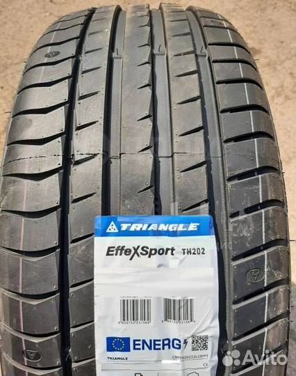 Triangle EffeXSport TH202 245/40 R18 97Y