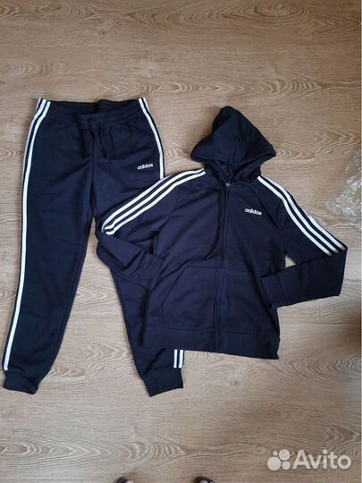 Костюм Adidas, размер М (44-46), новый