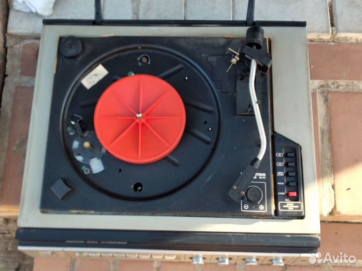 Проигрыватель винила СССР