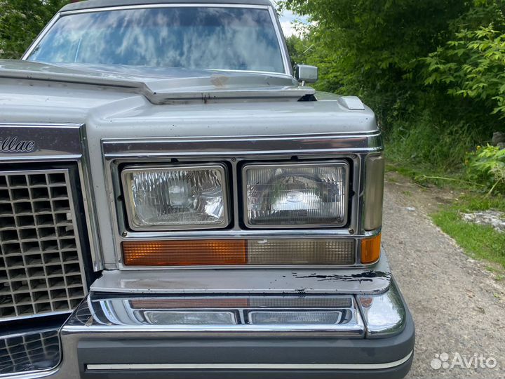 Фары передние Cadillac Fleetwood