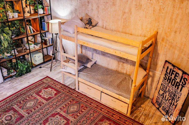 Двухъярусная кровать 