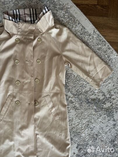 Плащ женский, размер S