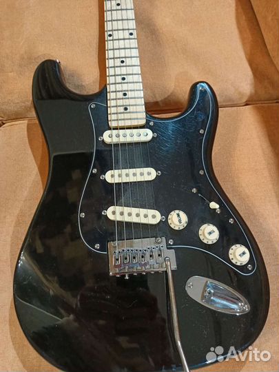 Электро гитара фендер стратокастер