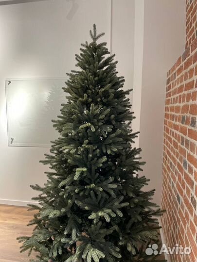 Елка искусственная