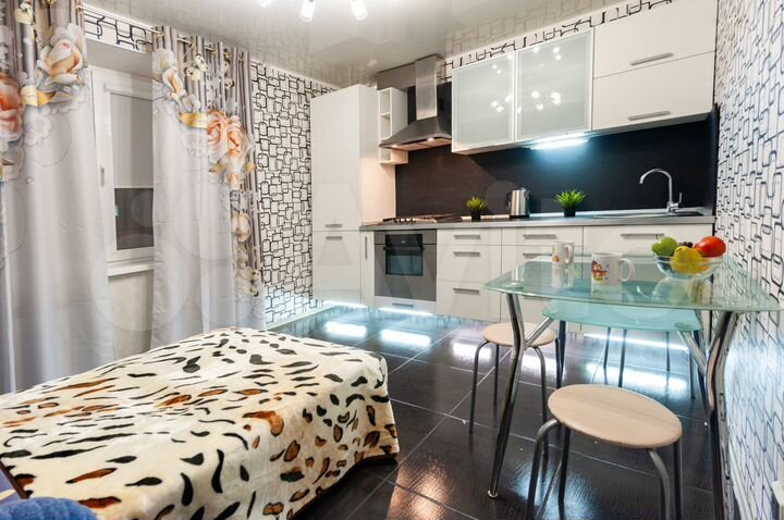 2-к. квартира, 60 м², 2/16 эт.