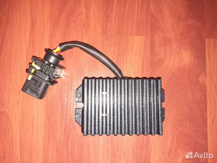 Регулятор напряжения 453746.001-104