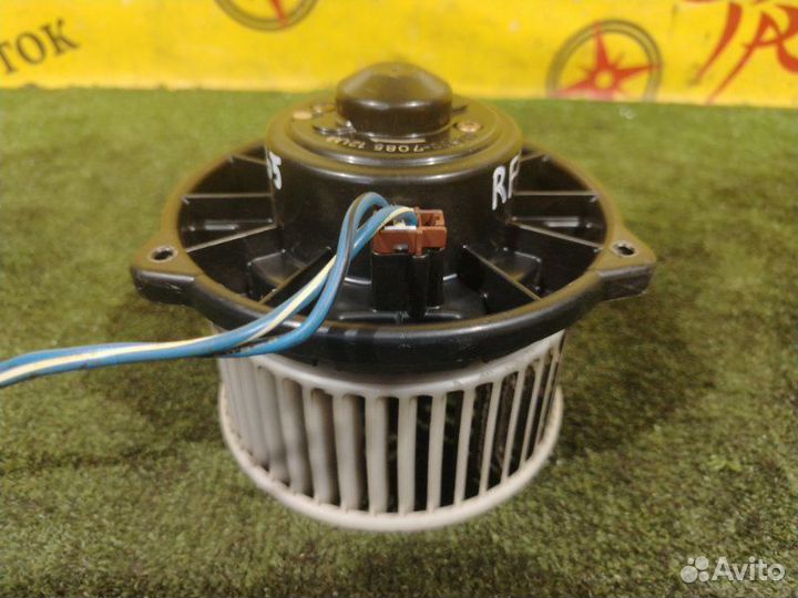 Мотор печки Honda Stepwgn RF1 B20B 2000