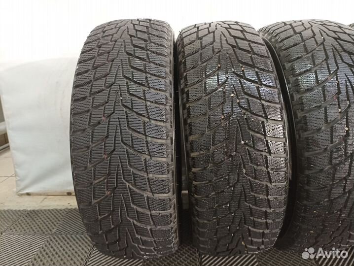 Nankang Ice-1 215/60 R17
