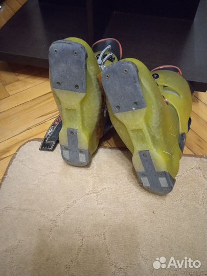 Горнолыжные ботинки